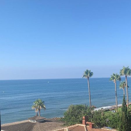 Lovely Beachfront Apartment In Calahonda Sitio de Calahonda Exterior photo